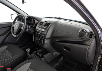Подержанный автомобиль LADA (ВАЗ) Granta Wagon 2025 года (11 фото)