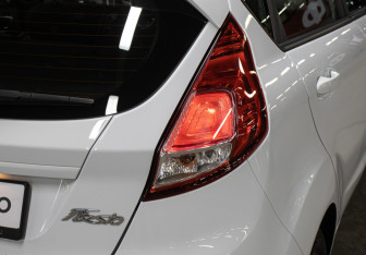 Подержанный автомобиль Ford Fiesta Hatchback 2018 года (23 фото)