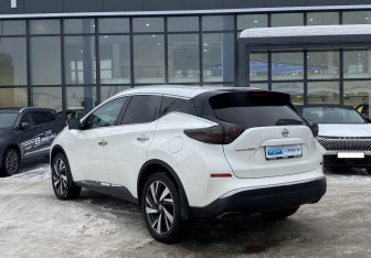 Подержанный автомобиль Nissan Murano Suv 2021 года (6 фото)