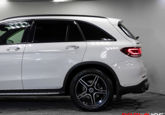 Подержанный автомобиль Mercedes-Benz GLC Coupe 2020 года (31 фото)
