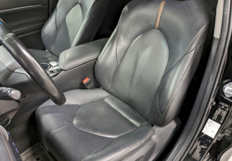 Подержанный автомобиль Toyota Camry Sedan 2019 года (15 фото)