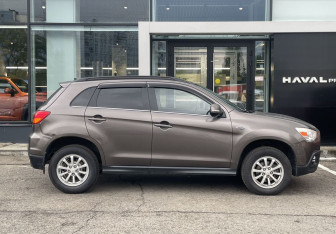 Подержанный автомобиль Mitsubishi ASX 2011 года (4 фото)