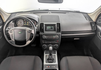 Подержанный автомобиль Land Rover Freelander 2013 года (14 фото)