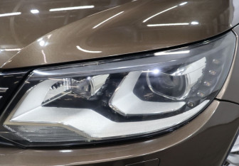 Подержанный автомобиль Volkswagen Tiguan 2016 года (23 фото)