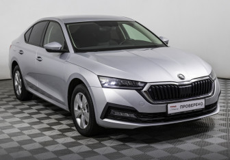 Подержанный автомобиль Skoda Octavia Liftback 2020 года (3 фото)