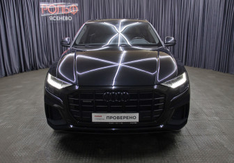 Подержанный автомобиль Audi Q8 2019 года (2 фото)