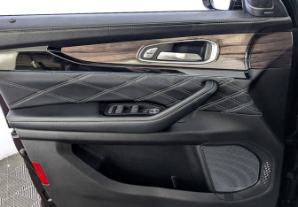 Подержанный автомобиль Exeed VX 2022 года (19 фото)