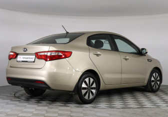 Подержанный автомобиль Kia Rio Sedan 2013 года (5 фото)