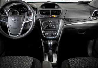 Подержанный автомобиль Opel Mokka 2014 года (11 фото)