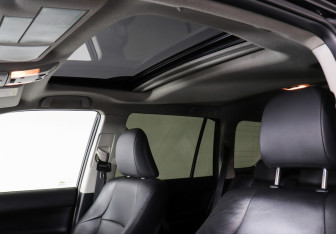 Подержанный автомобиль Toyota Land Cruiser Prado 2013 года (17 фото)