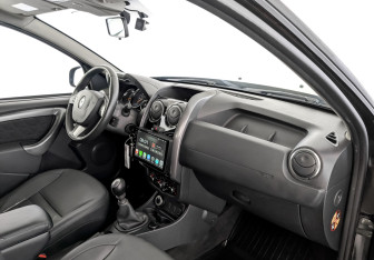 Подержанный автомобиль Renault Duster 2017 года (11 фото)