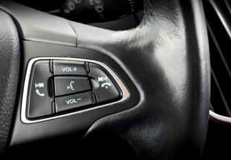 Подержанный автомобиль Ford Focus Hatchback 2018 года (28 фото)