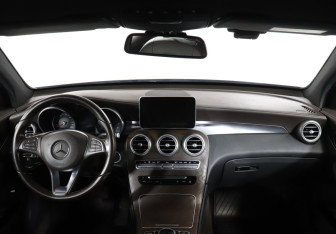 Подержанный автомобиль Mercedes-Benz GLC Coupe 2017 года (12 фото)