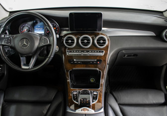 Подержанный автомобиль Mercedes-Benz GLC Coupe 2017 года (11 фото)