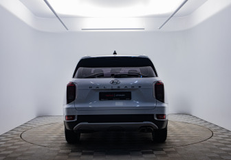 Подержанный автомобиль Hyundai Palisade 2019 года (4 фото)