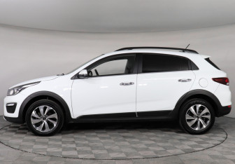 Подержанный автомобиль Kia Rio Hatchback 2020 года (8 фото)