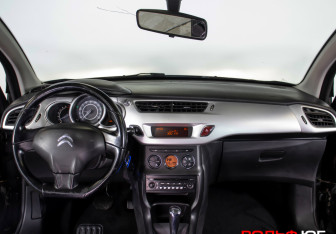 Подержанный автомобиль Citroen C3 Hatchback 2010 года (13 фото)