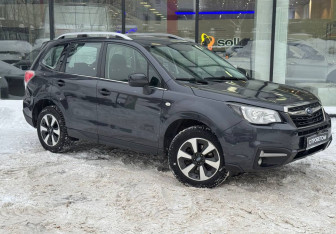 Подержанный автомобиль Subaru Forester Suv 2017 года (3 фото)