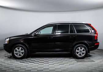 Подержанный автомобиль Volvo XC90 2012 года (8 фото)