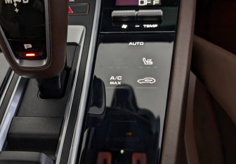 Подержанный автомобиль Porsche Cayenne 2018 года (18 фото)