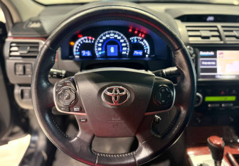 Подержанный автомобиль Toyota Camry Sedan 2014 года (7 фото)