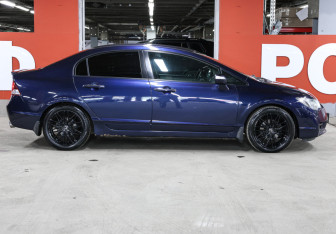 Подержанный автомобиль Honda Civic Sedan 2010 года (4 фото)