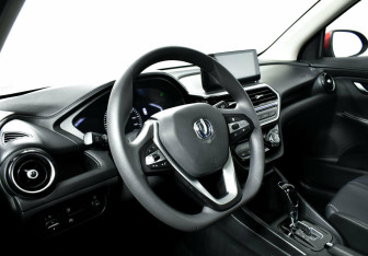 Подержанный автомобиль Changan Alsvin 2023 года (9 фото)