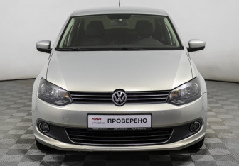 Подержанный автомобиль Volkswagen Polo Sedan 2011 года (2 фото)
