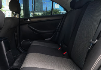 Подержанный автомобиль Toyota Avensis Sedan 2007 года (8 фото)