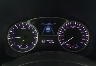 Подержанный автомобиль Infiniti JX 2013 года (13 фото)