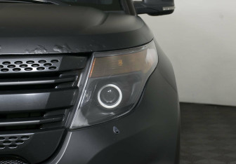 Подержанный автомобиль Ford Explorer 2012 года (7 фото)
