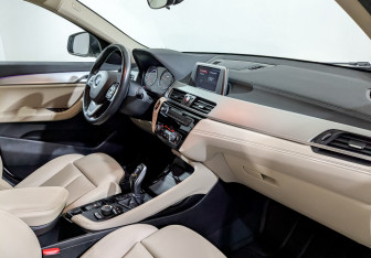 Подержанный автомобиль BMW X2 2018 года (11 фото)