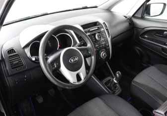 Подержанный автомобиль Kia Venga 2013 года (5 фото)