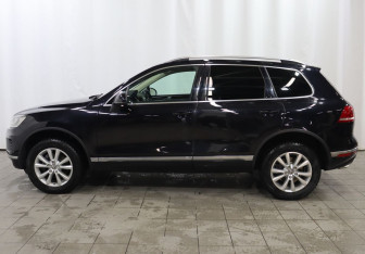 Подержанный автомобиль Volkswagen Touareg 2016 года (8 фото)