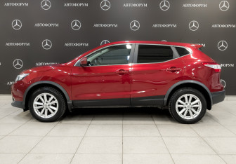 Подержанный автомобиль Nissan Qashqai 2016 года (8 фото)