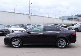 Подержанный автомобиль Honda Accord Sedan 2007 года (8 фото)