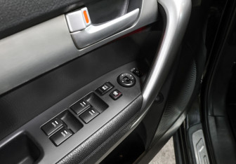 Подержанный автомобиль Kia Sorento 2012 года (18 фото)
