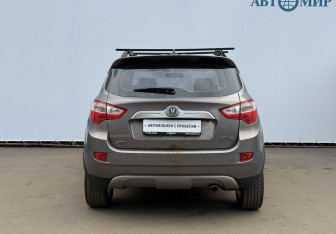Подержанный автомобиль Changan CS35 2014 года (6 фото)