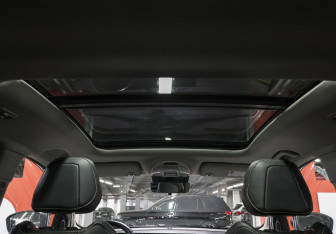 Подержанный автомобиль Geely Coolray 2023 года (18 фото)