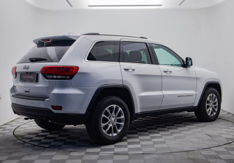 Подержанный автомобиль Jeep Grand Cherokee 2015 года (5 фото)