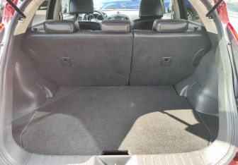 Подержанный автомобиль Nissan Juke 2011 года (13 фото)