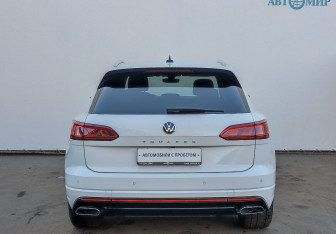 Подержанный автомобиль Volkswagen Touareg 2019 года (6 фото)