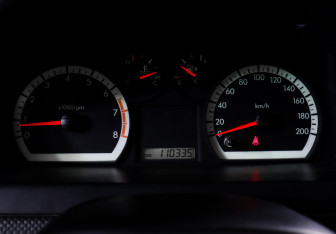 Подержанный автомобиль Chevrolet Aveo Sedan 2010 года (11 фото)