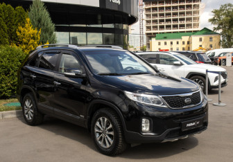 Подержанный автомобиль Kia Sorento 2012 года (2 фото)