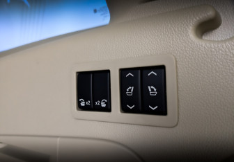 Подержанный автомобиль Cadillac Escalade Suv 2019 года (30 фото)