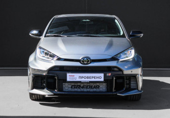 Подержанный автомобиль Toyota Yaris Hatchback 2024 года (2 фото)