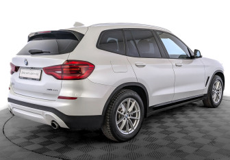 Подержанный автомобиль BMW X3 2021 года (5 фото)
