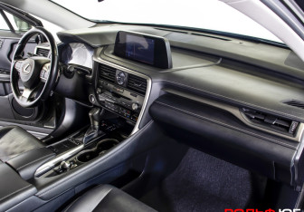 Подержанный автомобиль Lexus RX 2019 года (7 фото)