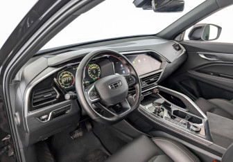 Подержанный автомобиль Geely Tugella 2023 года (16 фото)