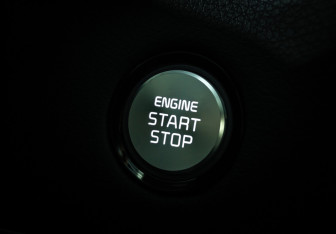 Подержанный автомобиль Kia Stinger 2019 года (18 фото)